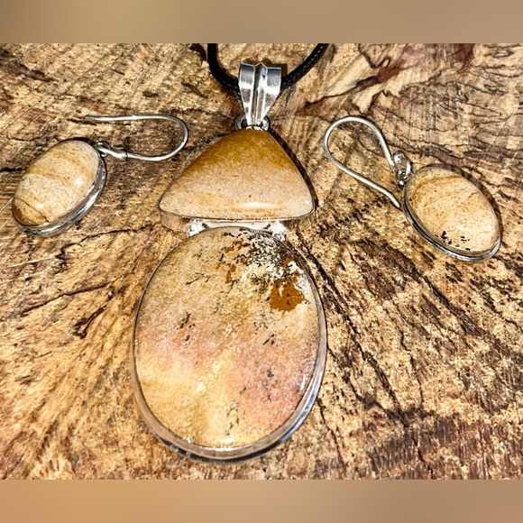 Large Picture Jasper Pendant & Earrings Set - Picture 5 of 9